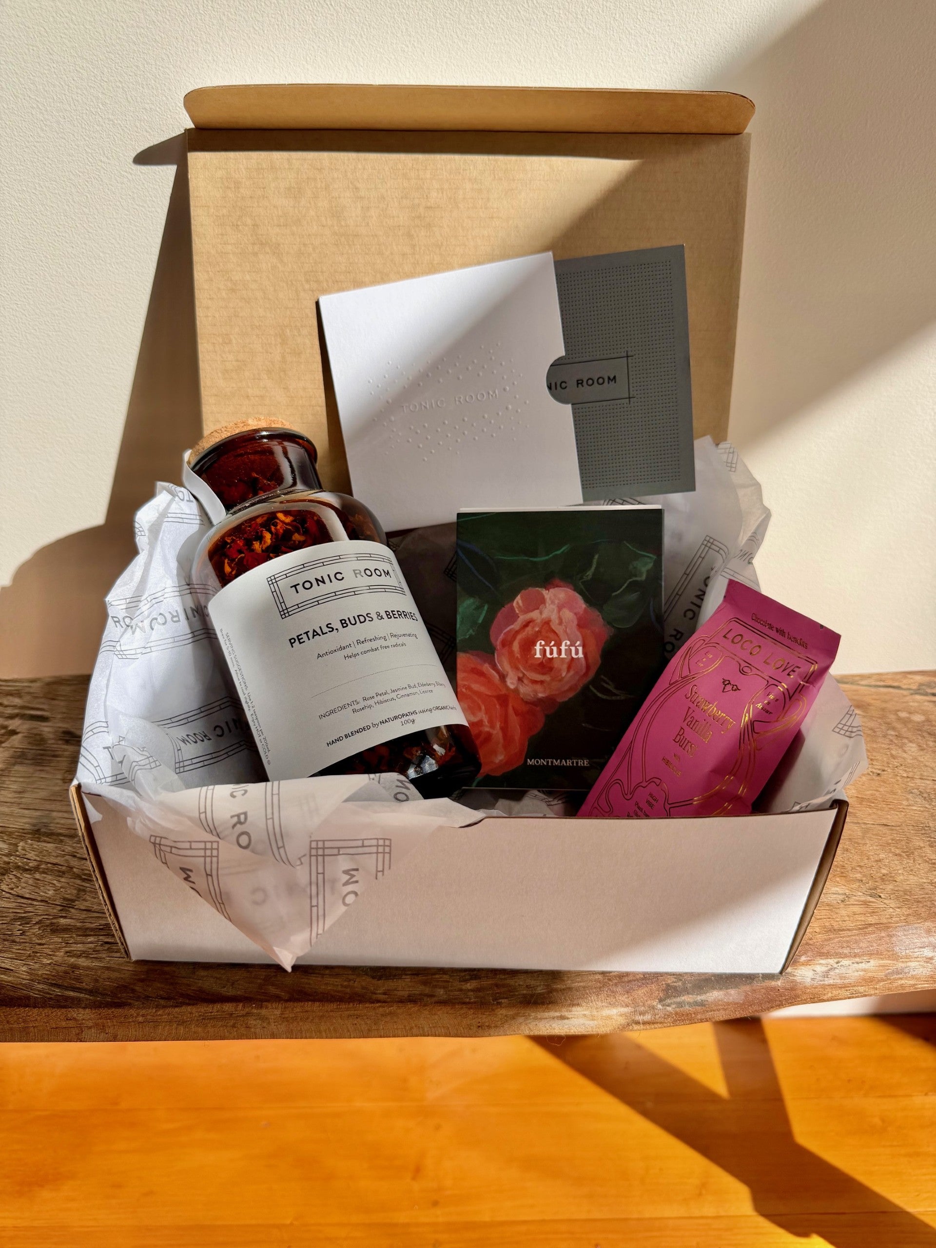 Gift Box: Petals + Massage Voucher